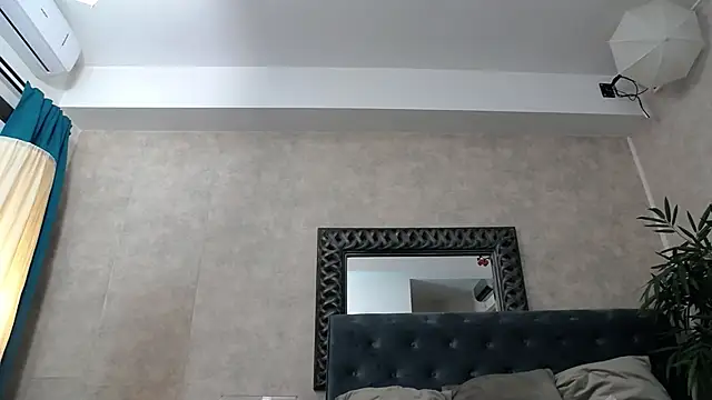 SaraElise online show from 11/26/25, 04:46