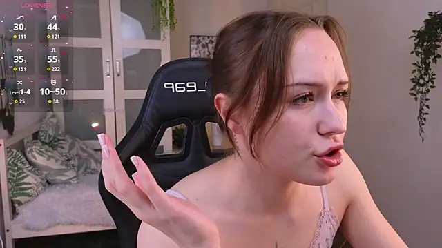 selin selin online show from 11/30/25, 12:42