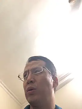 MaiHoang2k online show from 10/04/25, 12:03