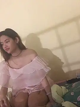 MaiHoang2k online show from 02/22/26, 10:03