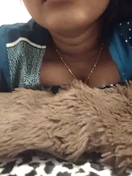 Snapshot of TAMIL_AMMUKUTTYY chatting on 12/20/25, 09:16 TAMIL AMMUKUTTYY online show from 12/20/25, 09:16