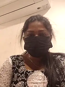 Snapshot of TAMIL_AMMUKUTTYY chatting on 12/22/25, 06:27 TAMIL AMMUKUTTYY online show from 12/22/25, 06:27