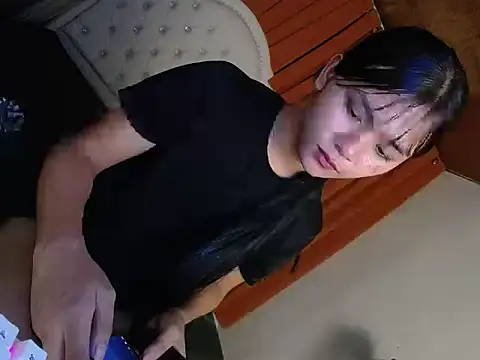 Snapshot of sweet_athena chatting on 04/01/26, 01:52 sweet athena online show from 04/01/26, 01:52