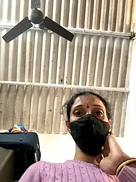 Snapshot of sweetreddy-02 chatting on 12/03/25, 08:23 sweetreddy-02 online show from 12/03/25, 08:23