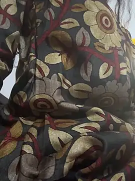 Snapshot of sweetreddy-02 chatting on 12/05/25, 07:50 sweetreddy-02 online show from 12/05/25, 07:50