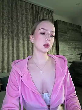 MissOyee online show from 02/25/26, 07:34