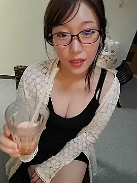 Snapshot of M_Kaede chatting on 10/30/25, 07:36 M Kaede online show from 10/30/25, 07:36