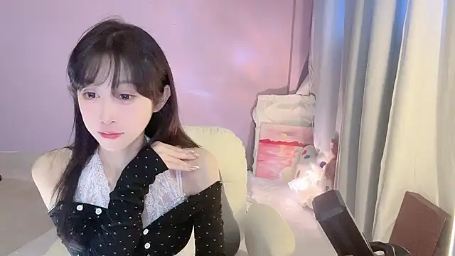 Snapshot of ai-ai-mi chatting on 11/11/25, 05:07 ai-ai-mi online show from 11/11/25, 05:07