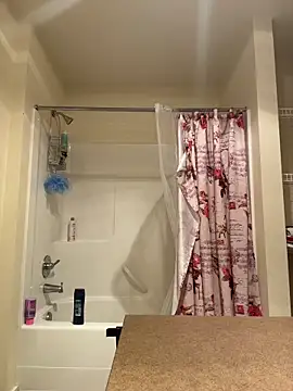 Snapshot of Matthew23Z chatting on 10/18/25, 09:04 Matthew23Z online show from 10/18/25, 09:04