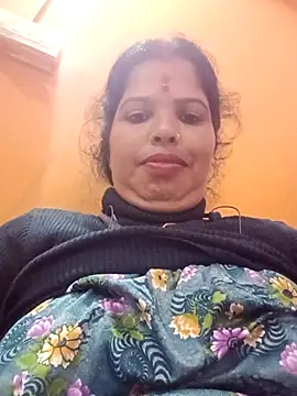 Snapshot of Hott_locky chatting on 10/27/25, 10:08 Hott locky online show from 10/27/25, 10:08