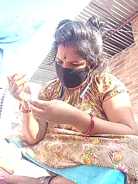 Snapshot of Hott_locky chatting on 11/28/25, 09:01 Hott locky online show from 11/28/25, 09:01