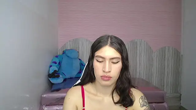 Snapshot of im_anny_t chatting on 11/11/25, 12:38 im anny t online show from 11/11/25, 12:38