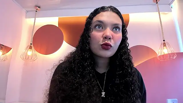 SweetStarr  online show from 09/22/25, 12:51