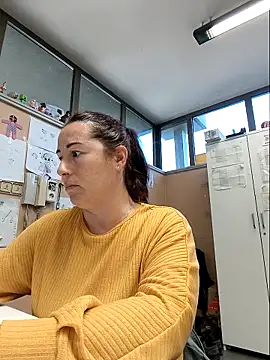 Snapshot of bichota85 chatting on 11/03/25, 11:44 bichota85 online show from 11/03/25, 11:44