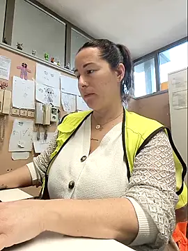 Snapshot of bichota85 chatting on 03/09/26, 11:14 bichota85 online show from 03/09/26, 11:14