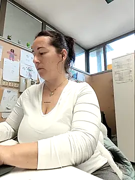 Snapshot of bichota85 chatting on 03/10/26, 11:26 bichota85 online show from 03/10/26, 11:26