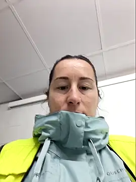 Snapshot of bichota85 chatting on 03/19/26, 10:52 bichota85 online show from 03/19/26, 10:52