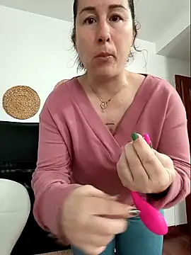 Snapshot of bichota85 chatting on 03/27/26, 10:48 bichota85 online show from 03/27/26, 10:48