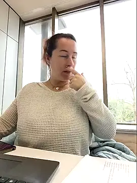 Snapshot of bichota85 chatting on 03/30/26, 09:43 bichota85 online show from 03/30/26, 09:43