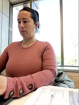 Snapshot of bichota85 chatting on 03/31/26, 09:10 bichota85 online show from 03/31/26, 09:10