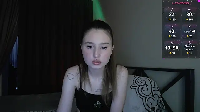 Snapshot of _Lua__ chatting on 09/23/25, 03:37  Lua   online show from 09/23/25, 03:37