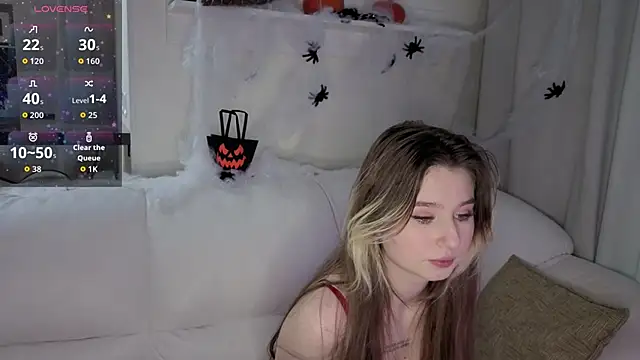  Lua   online show from 10/31/25, 01:56