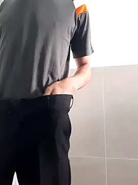 Snapshot of oi_novin2 chatting on 11/09/25, 09:29 oi novin2 online show from 11/09/25, 09:29