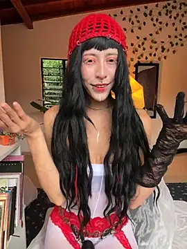 Nymphel1Moth online show from 11/04/25, 10:20