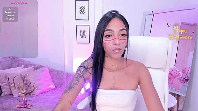 miavegas1 online show from 10/31/25, 12:11