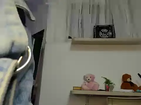 Snapshot of prettygirl691 chatting on 09/27/25, 10:04 prettygirl691 online show from 09/27/25, 10:04