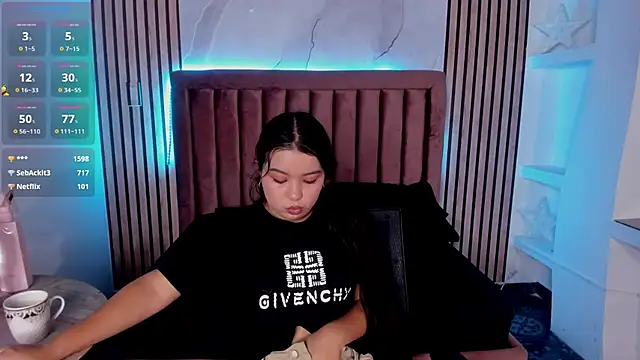 LunaWiill  online show from 10/17/25, 12:30