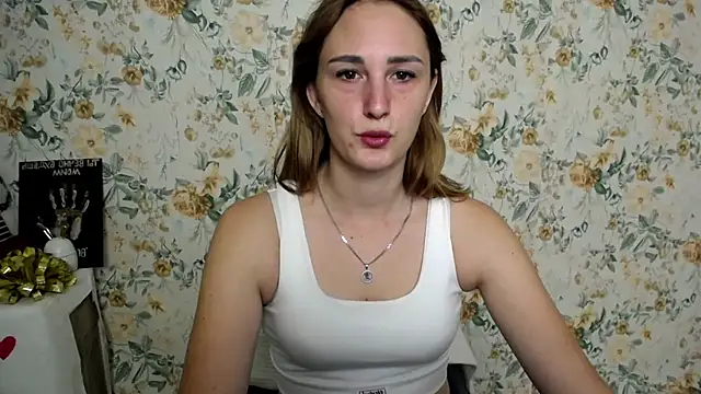 Milana Cutie  online show from 09/30/25, 06:07