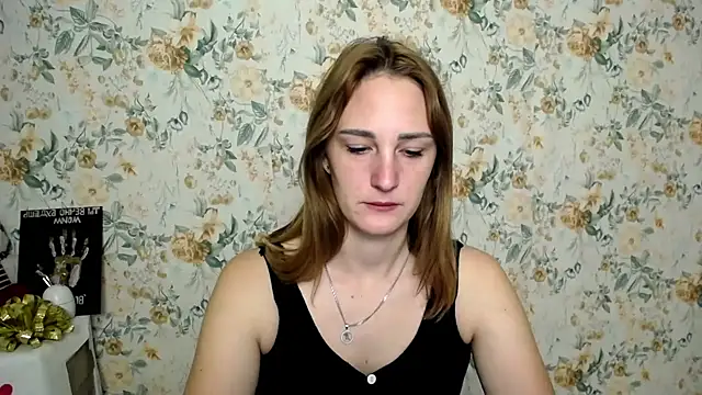 Milana Cutie  online show from 10/06/25, 05:49