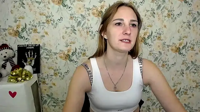 Milana Cutie  online show from 10/10/25, 06:23