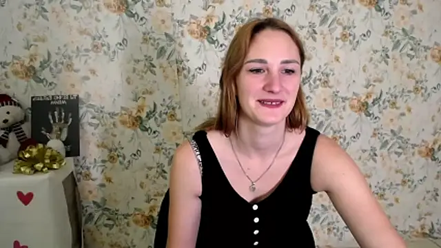 Milana Cutie  online show from 10/23/25, 06:02