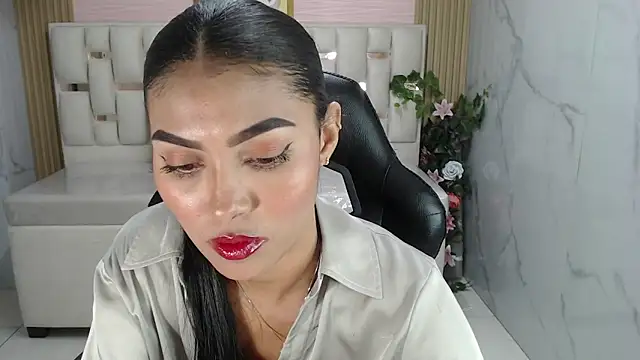 lissandra s online show from 11/20/25, 08:08