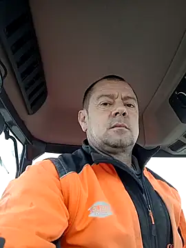 hugoboys4576 online show from 11/18/25, 08:52