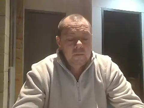 hugoboys4576 online show from 12/01/25, 04:12