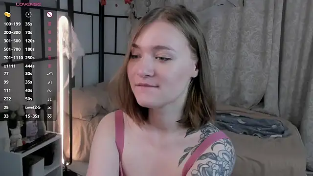 Snapshot of JinnySitts chatting on 11/12/25, 08:08 JinnySitts online show from 11/12/25, 08:08