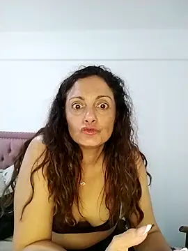 Snapshot of dulcefanny chatting on 09/18/25, 06:10 dulcefanny online show from 09/18/25, 06:10