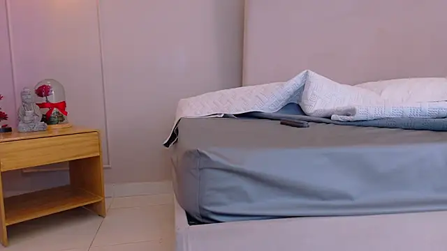 Snapshot of ElectraScot chatting on 04/08/26, 07:36 ElectraScot online show from 04/08/26, 07:36