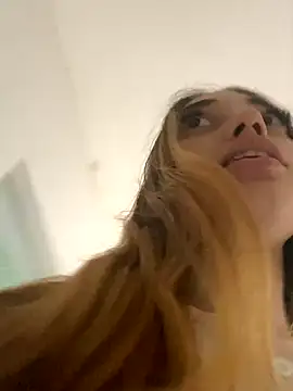 Snapshot of loirinhaaa chatting on 10/03/25, 01:41 loirinhaaa online show from 10/03/25, 01:41