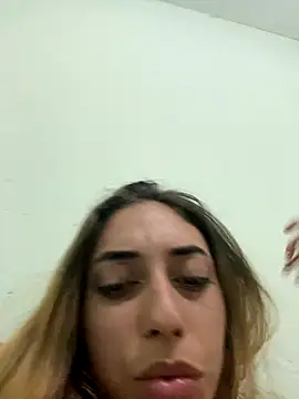 Snapshot of loirinhaaa chatting on 10/09/25, 01:25 loirinhaaa online show from 10/09/25, 01:25