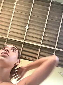 Snapshot of loirinhaaa chatting on 10/09/25, 04:05 loirinhaaa online show from 10/09/25, 04:05