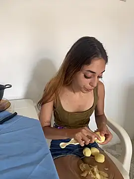 Snapshot of loirinhaaa chatting on 10/28/25, 03:04 loirinhaaa online show from 10/28/25, 03:04