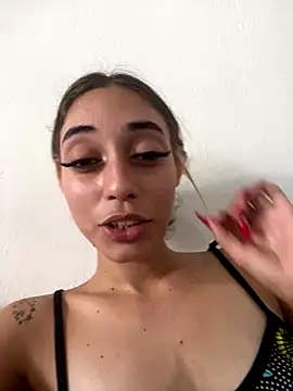 Snapshot of loirinhaaa chatting on 11/27/25, 03:36 loirinhaaa online show from 11/27/25, 03:36