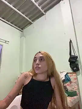 Snapshot of loirinhaaa chatting on 03/06/26, 09:11 loirinhaaa online show from 03/06/26, 09:11