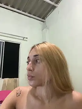 Snapshot of loirinhaaa chatting on 04/02/26, 10:29 loirinhaaa online show from 04/02/26, 10:29