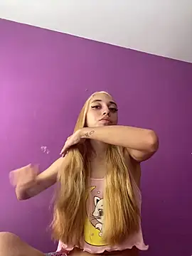 Snapshot of loirinhaaa chatting on 04/11/26, 12:53 loirinhaaa online show from 04/11/26, 12:53