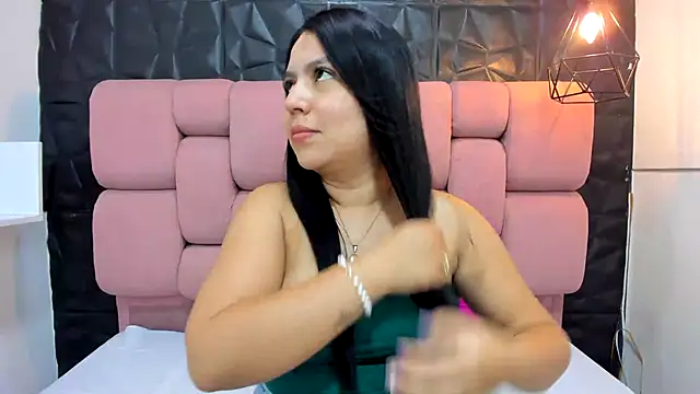 TessaCollinns online show from 09/26/25, 02:21